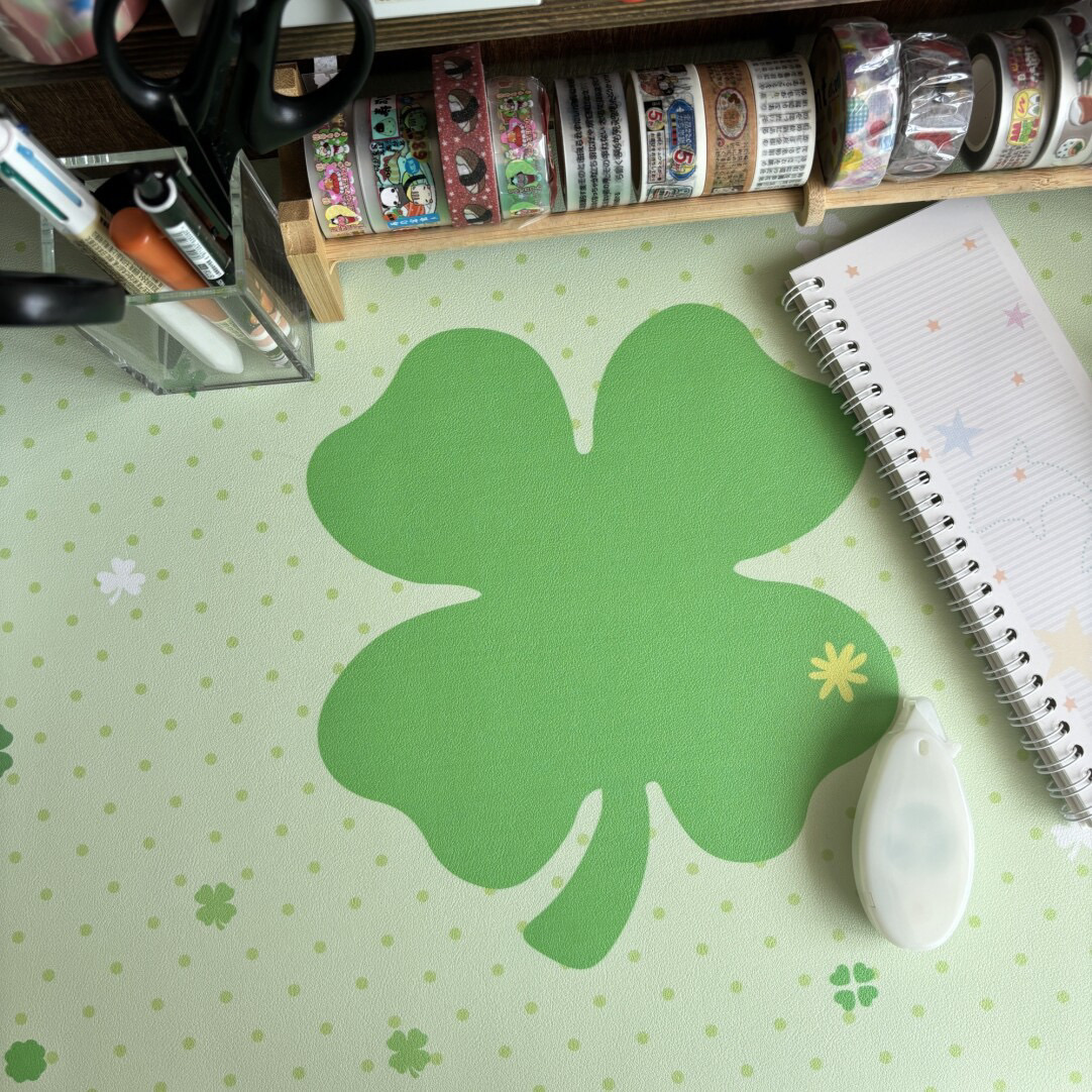 Four-Leaf Clover Eye Protectio - огляд і ціна Desk Pad Leather Large